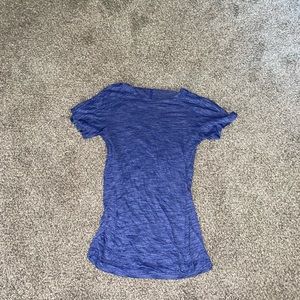LULULEMON Tshirt!!!! Size 4
